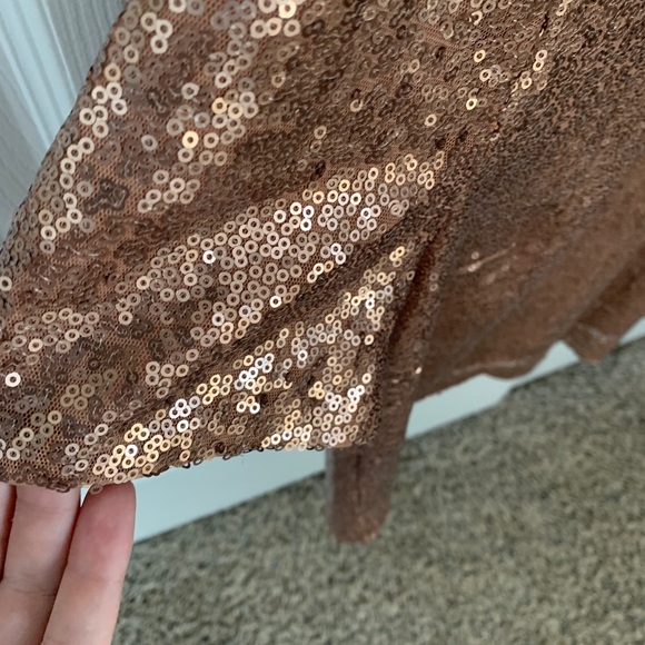 Gold Sequences Crop Top - Picture 2 of 4